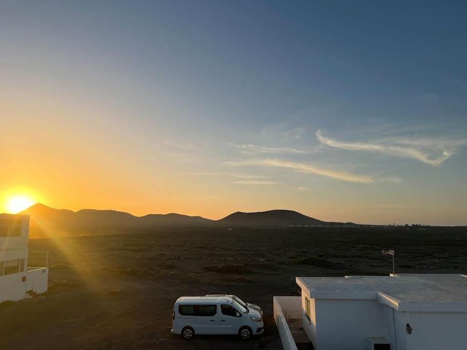 Famara, Apto. En Zona Tranquila A 200M Del Mar. Exterior foto